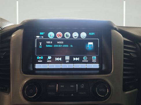 Used 2019 GMC Yukon XL SLT w/ Premium Edition AWD/4WD image 19