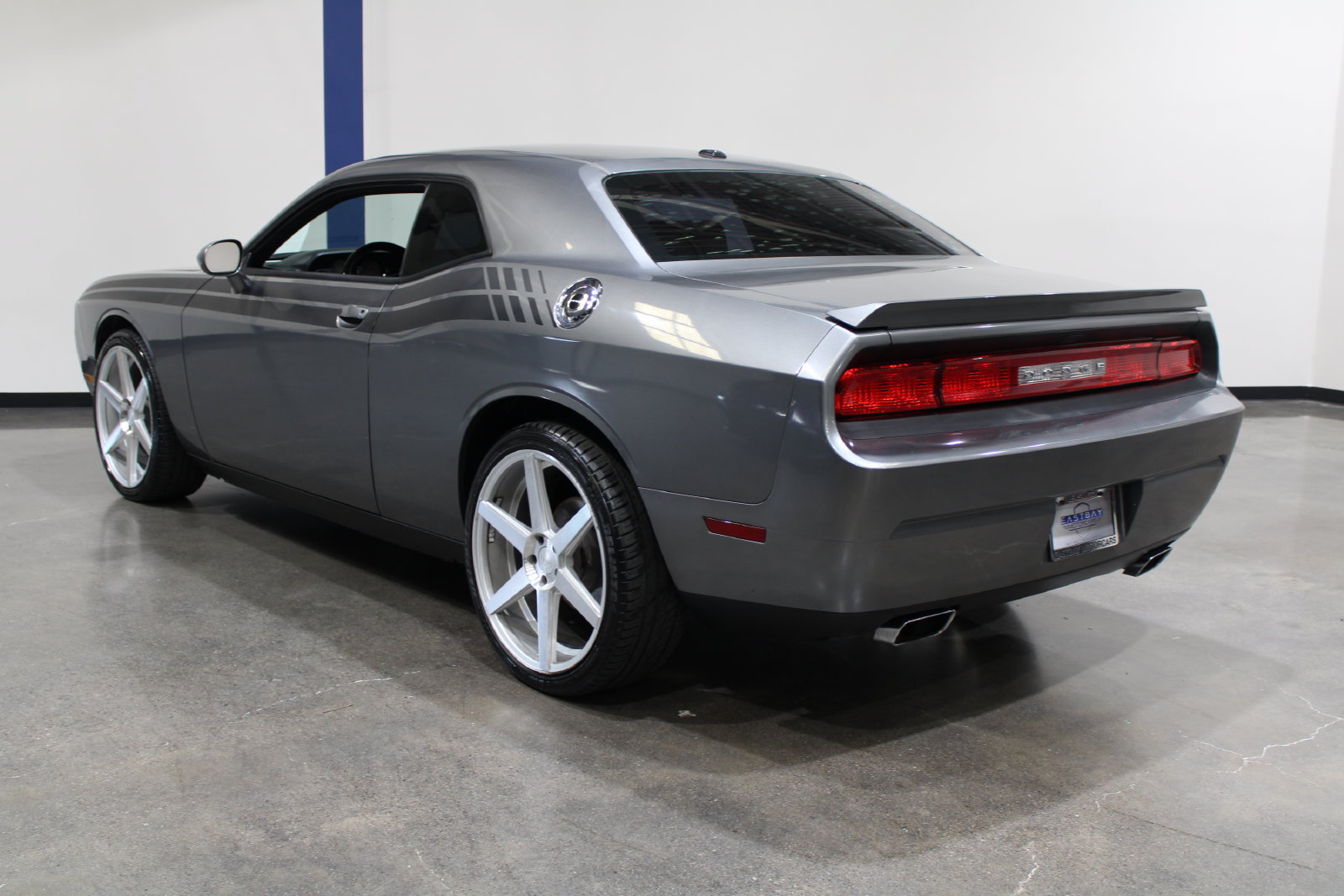 Used 2011 Dodge Challenger R/T RWD image 7