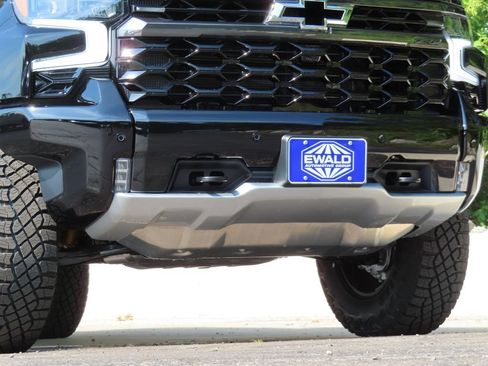 New 2026 Chevrolet Silverado 1500 ZR2 w/ Dark Appearance Package AWD/4WD image 21
