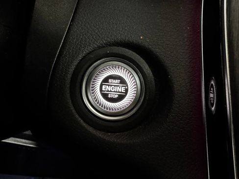 Used 2020 Mercedes-Benz GLC 300 4MATIC image 27