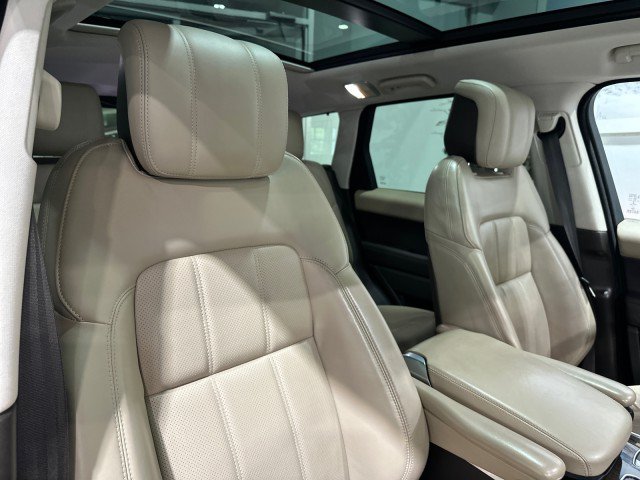 Used 2018 Land Rover Range Rover Sport HSE AWD/4WD image 52