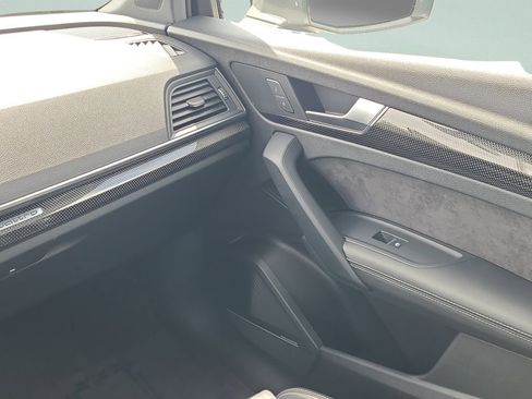 Used 2018 Audi SQ5 Prestige w/ Prestige Package image 19