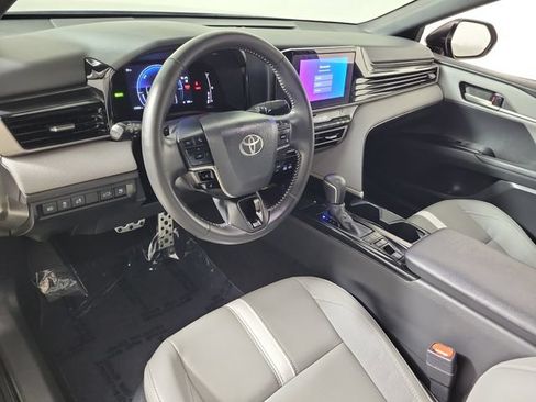 Used 2026 Toyota Camry SE FWD image 18