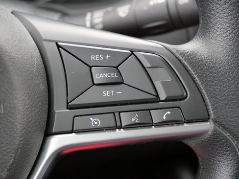 Used 2024 Nissan Leaf S image 31