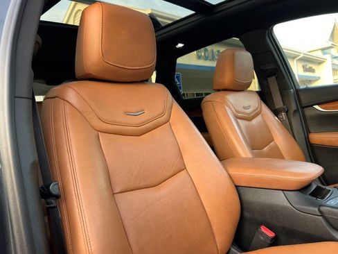 Certified 2021 Cadillac XT5 Premium Luxury w/ LPO, Floor Liner Package image 23