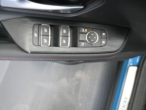 Used 2025 Nissan Kicks SR w/ SR Premium Package image 22