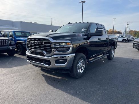New 2026 RAM 2500 Tradesman AWD/4WD image 2