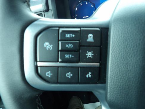 Used 2025 Ford F150 XLT w/ Equipment Group 302A MID AWD/4WD image 19