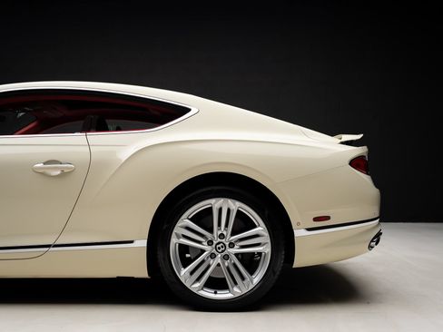 Used 2023 Bentley Continental GT Azure AWD/4WD image 20