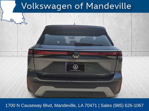 Used 2026 Volkswagen Tiguan SE AWD/4WD image 4