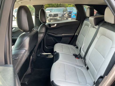 Used 2023 Ford Escape SE FWD image 19