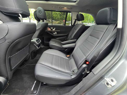 Used 2026 Mercedes-Benz GLS 450 4MATIC image 18