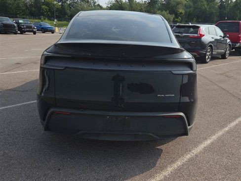 Used 2026 Tesla Model Y Long Range AWD/4WD image 2