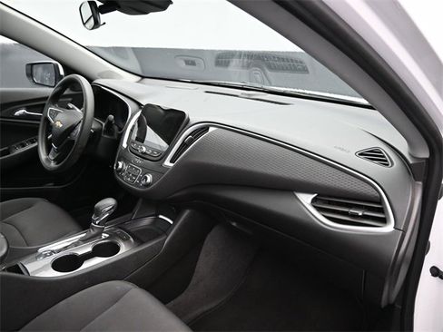 Used 2024 Chevrolet Malibu LT image 10