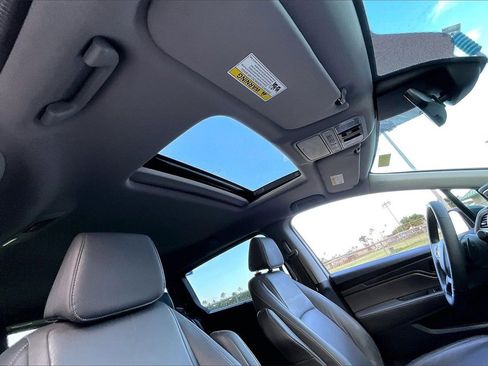 Used 2023 Honda Odyssey EX-L image 17