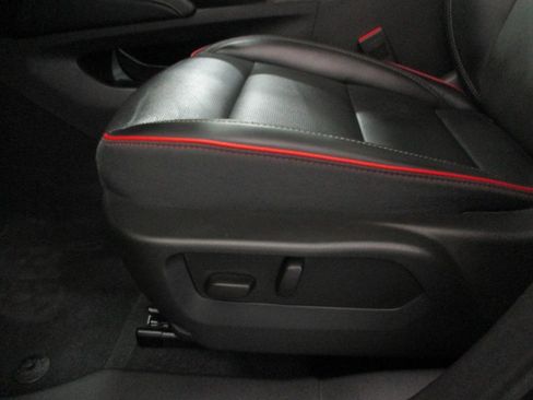 Used 2023 Buick Envision Essence w/ Sport Touring Package image 19