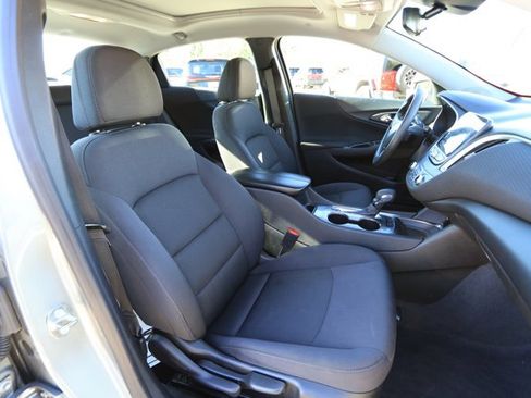 Used 2024 Chevrolet Malibu LT image 27