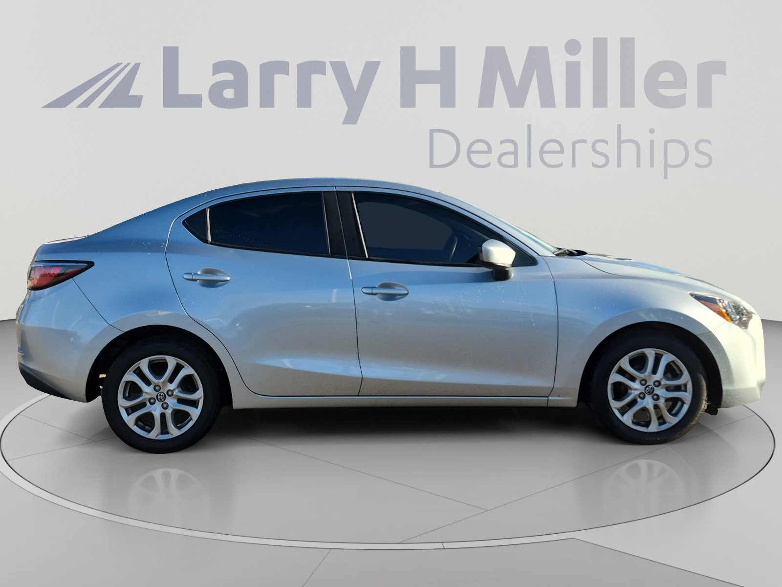Used 2018 Toyota Yaris iA FWD image 6