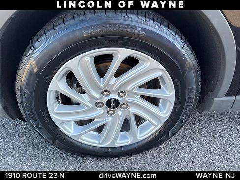 Certified 2023 Lincoln Corsair AWD w/ Rear Removable Package Tray image 26