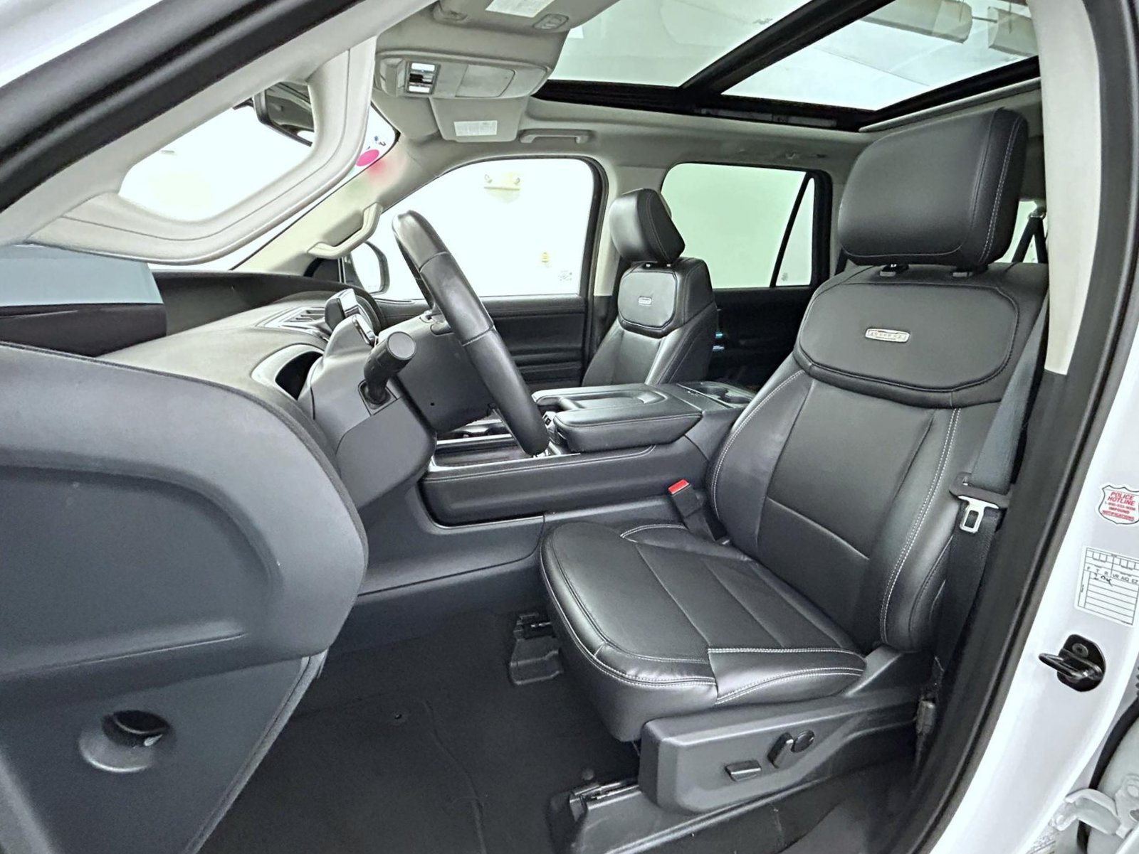 Used 2025 Ford Expedition Max Platinum AWD/4WD image 11
