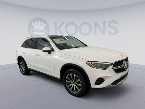 Certified 2025 Mercedes-Benz GLC 300 4MATIC image 2