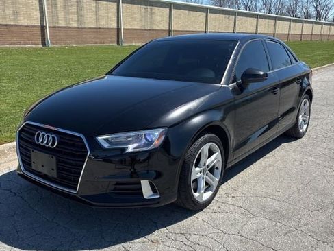 Used 2018 Audi A3 2.0T Premium image 2