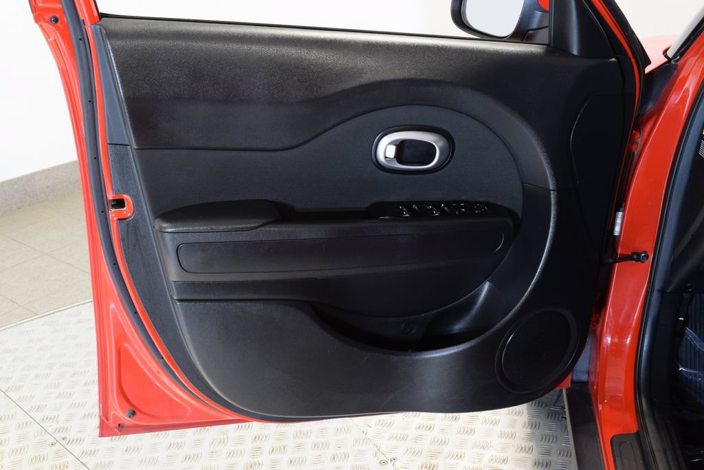 Used 2019 Kia Soul FWD image 13