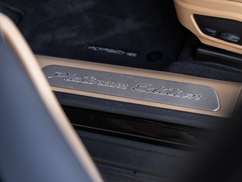 Certified 2023 Porsche Panamera 4 Platinum Edition AWD/4WD image 25
