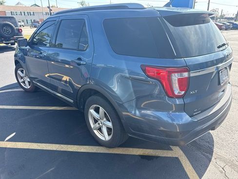 Used 2019 Ford Explorer XLT w/ Equipment Group 202A FWD image 4
