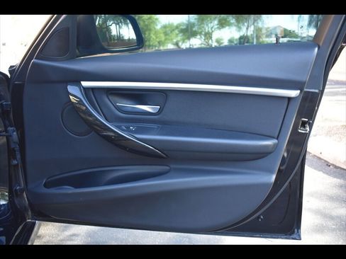 Used 2017 BMW 330i Sedan RWD image 35