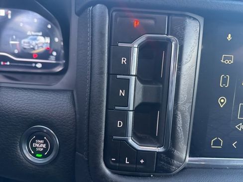 Used 2024 GMC Yukon XL Denali w/ Denali Reserve Package image 17