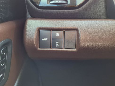 Used 2025 Honda Pilot Elite image 9