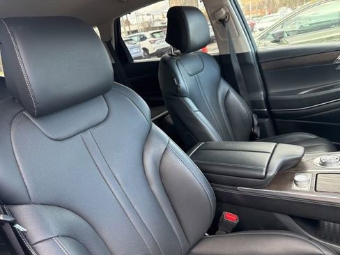 Used 2024 Genesis GV80 2.5T image 16