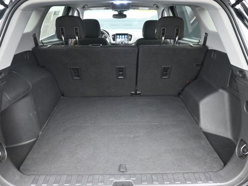 Used 2020 GMC Terrain SLE w/ Driver Convenience Package image 9