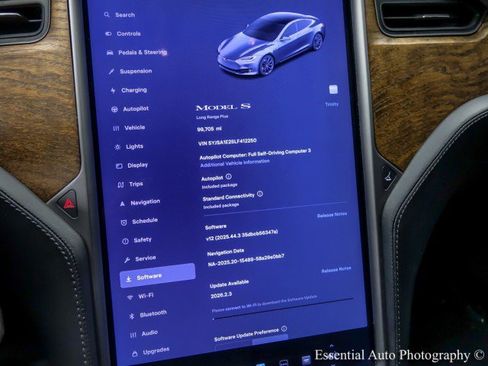 Used 2020 Tesla Model S Long Range Plus image 30