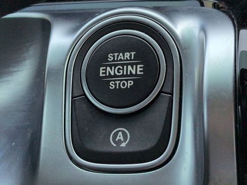 Used 2021 Mercedes-Benz GLB 35 AMG 4MATIC image 29