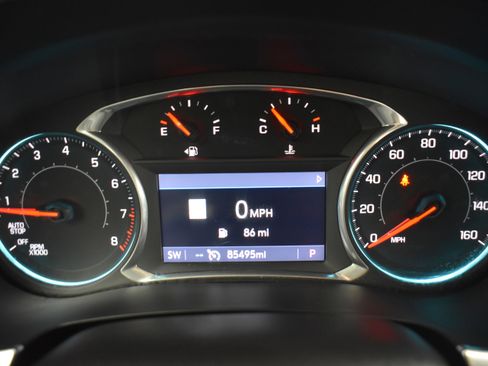 Used 2022 Chevrolet Traverse RS image 27