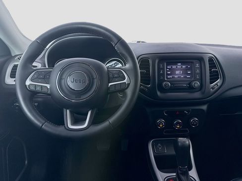 Used 2018 Jeep Compass Latitude w/ Safe & Security Group FWD image 24