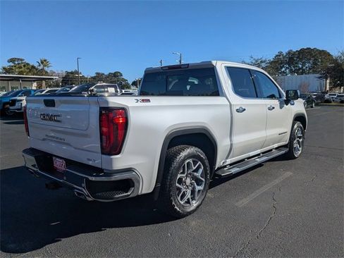 Used 2023 GMC Sierra 1500 SLT w/ SLT Premium Plus Package image 5
