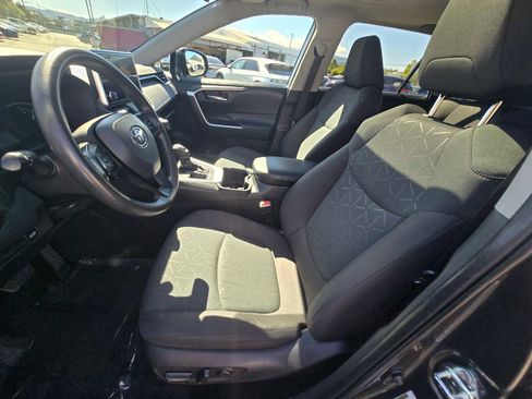 Used 2024 Toyota RAV4 XLE w/ Convenience Package image 23