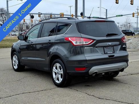 Used 2016 Ford Escape SE w/ Equipment Group 201A image 8