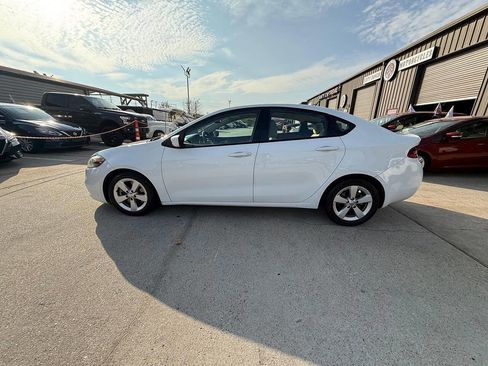 Used 2016 Dodge Dart SXT image 2