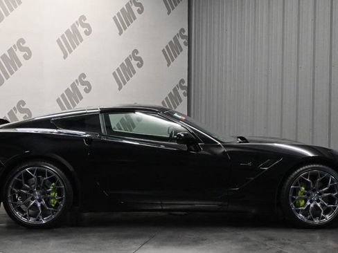 Used 2019 Chevrolet Corvette Stingray Coupe w/ Carbon Flash Badge Package RWD image 4