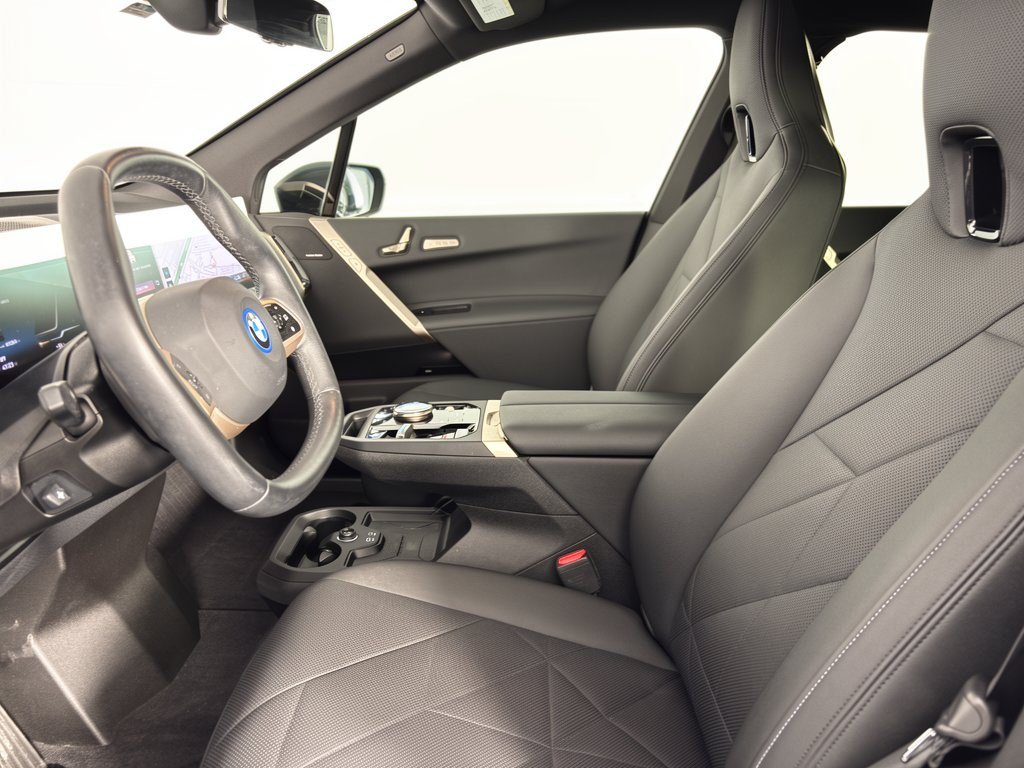 Used 2024 BMW iX xDrive50 w/ Convenience Package AWD/4WD image 5