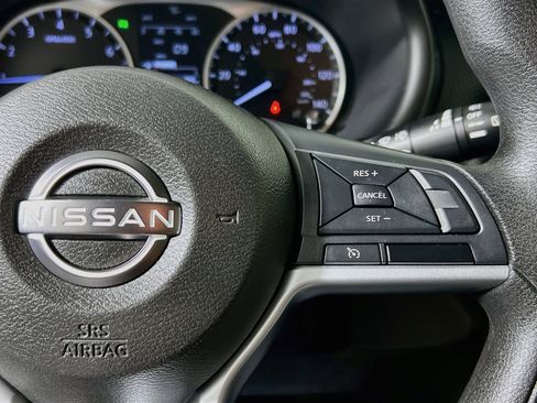 Used 2022 Nissan Kicks S FWD image 19