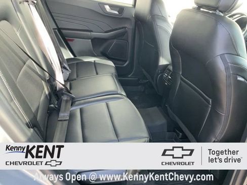 Used 2022 Ford Escape SEL image 11