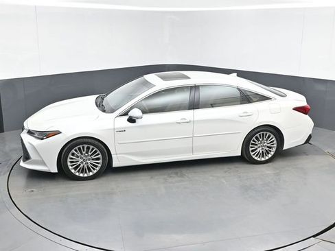 Used 2020 Toyota Avalon Limited w/ Advanced Safety Package image 35