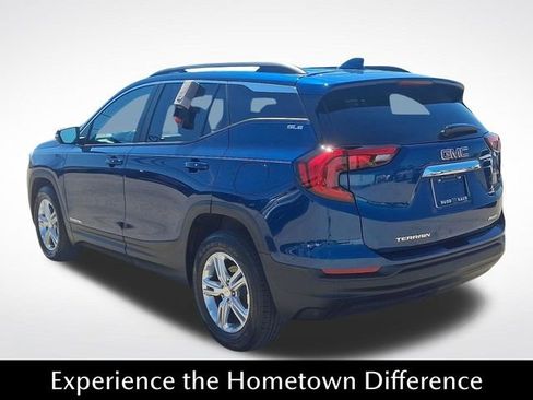 Used 2021 GMC Terrain SLE w/ Driver Convenience Package AWD/4WD image 4