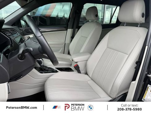 Used 2023 Volkswagen Tiguan SE R-Line image 15