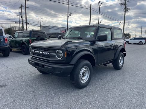 New 2025 Ford Bronco 2-Door image 1